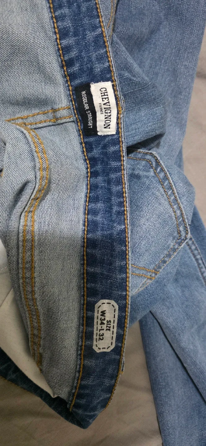 Chevignon Men's stretchy jeans(Waist 34-36) image indicator(4)