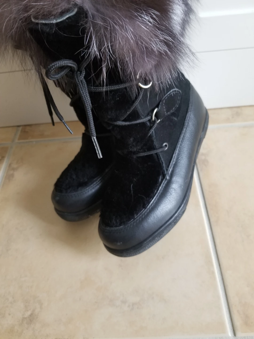 Black Winter Leather Boots with Fur Trim - photo 3