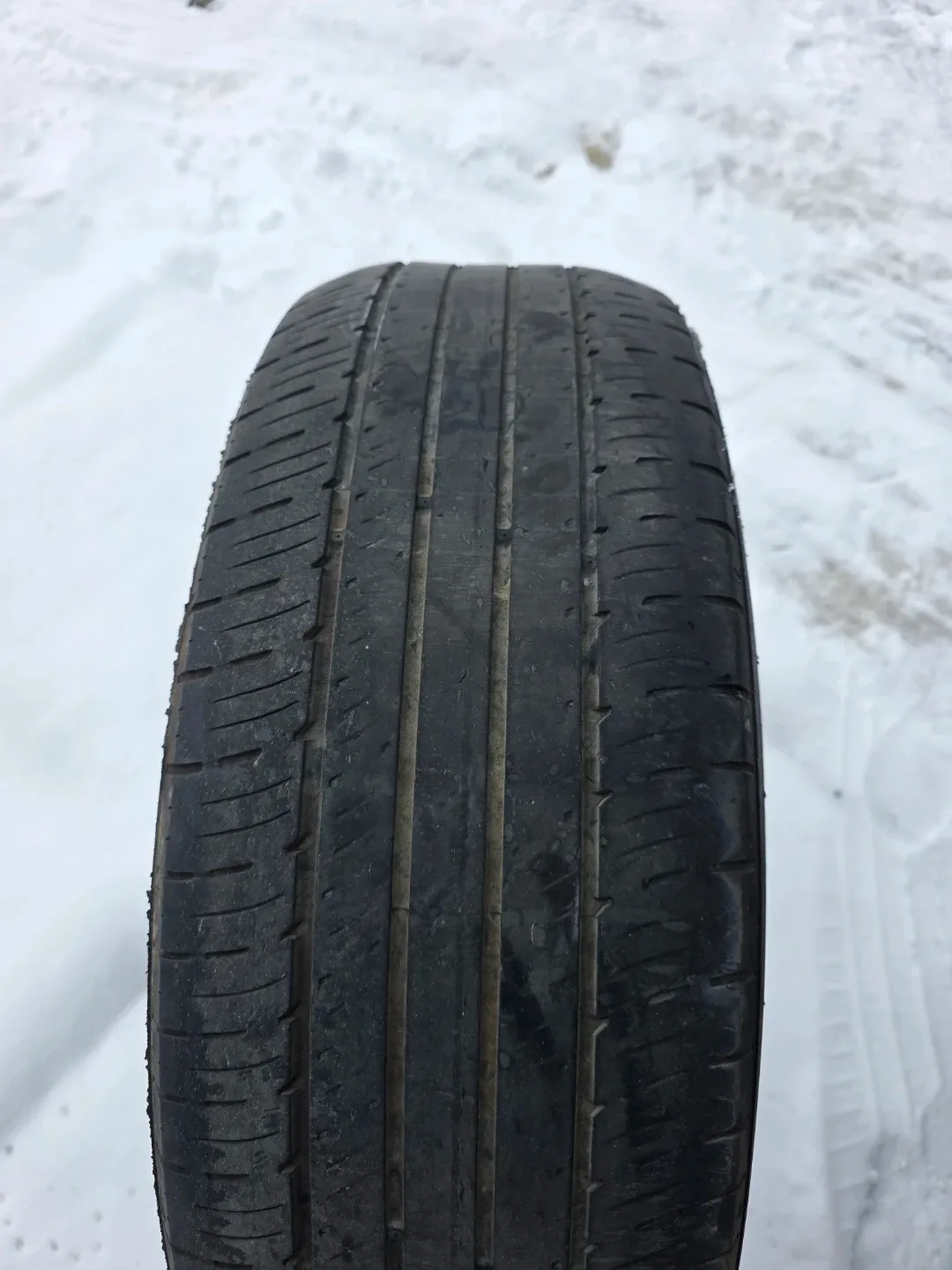 235/60R18 Kumho & Hankook Tires image indicator(7)