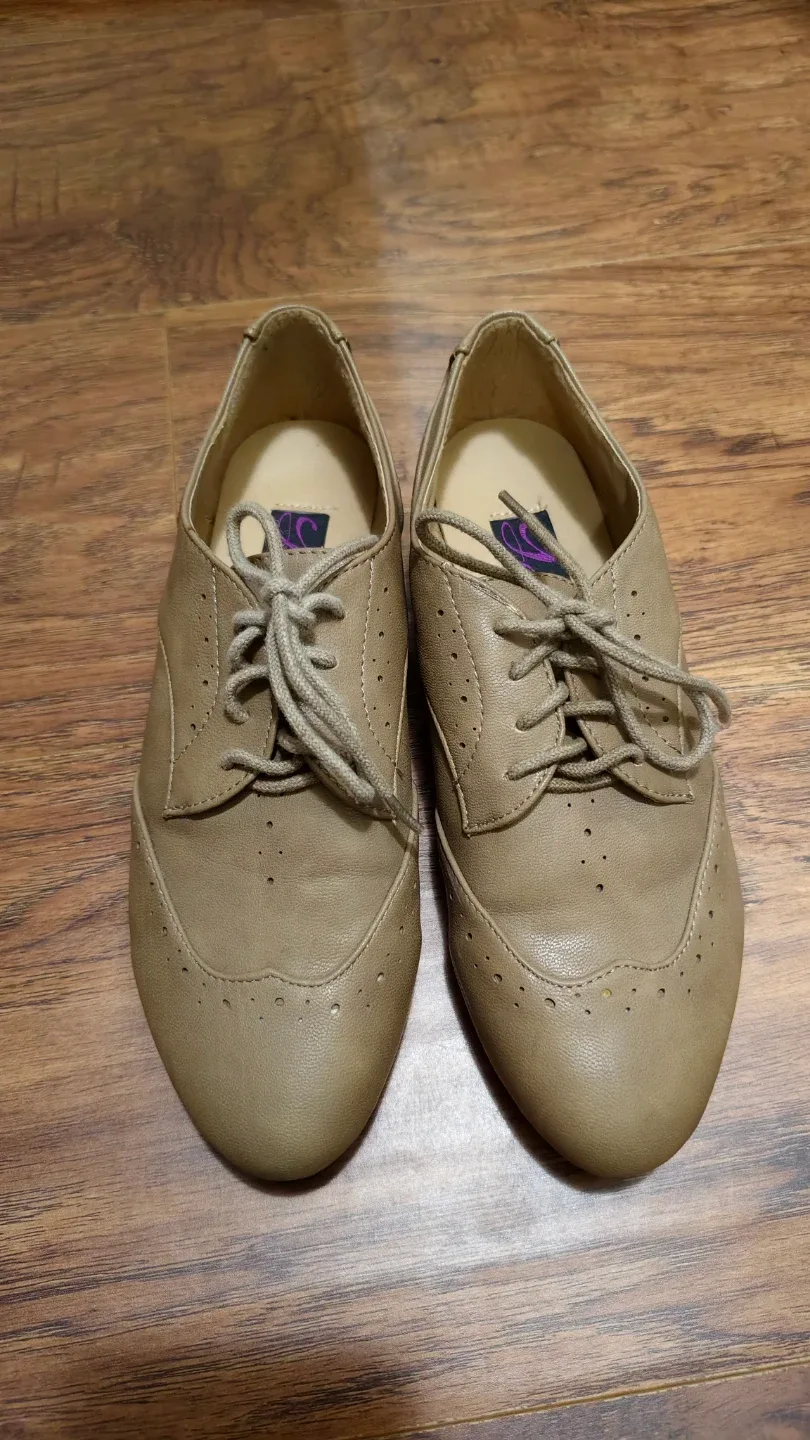 New Tan Oxford Shoes - Size 6
