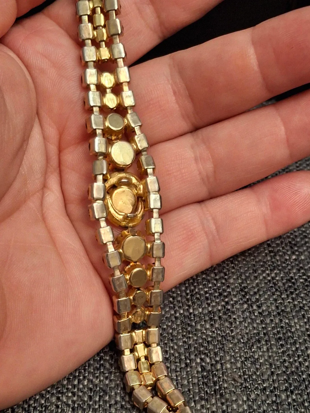 Vintage Rhinestone Bracelet - Gold Tone image indicator(3)