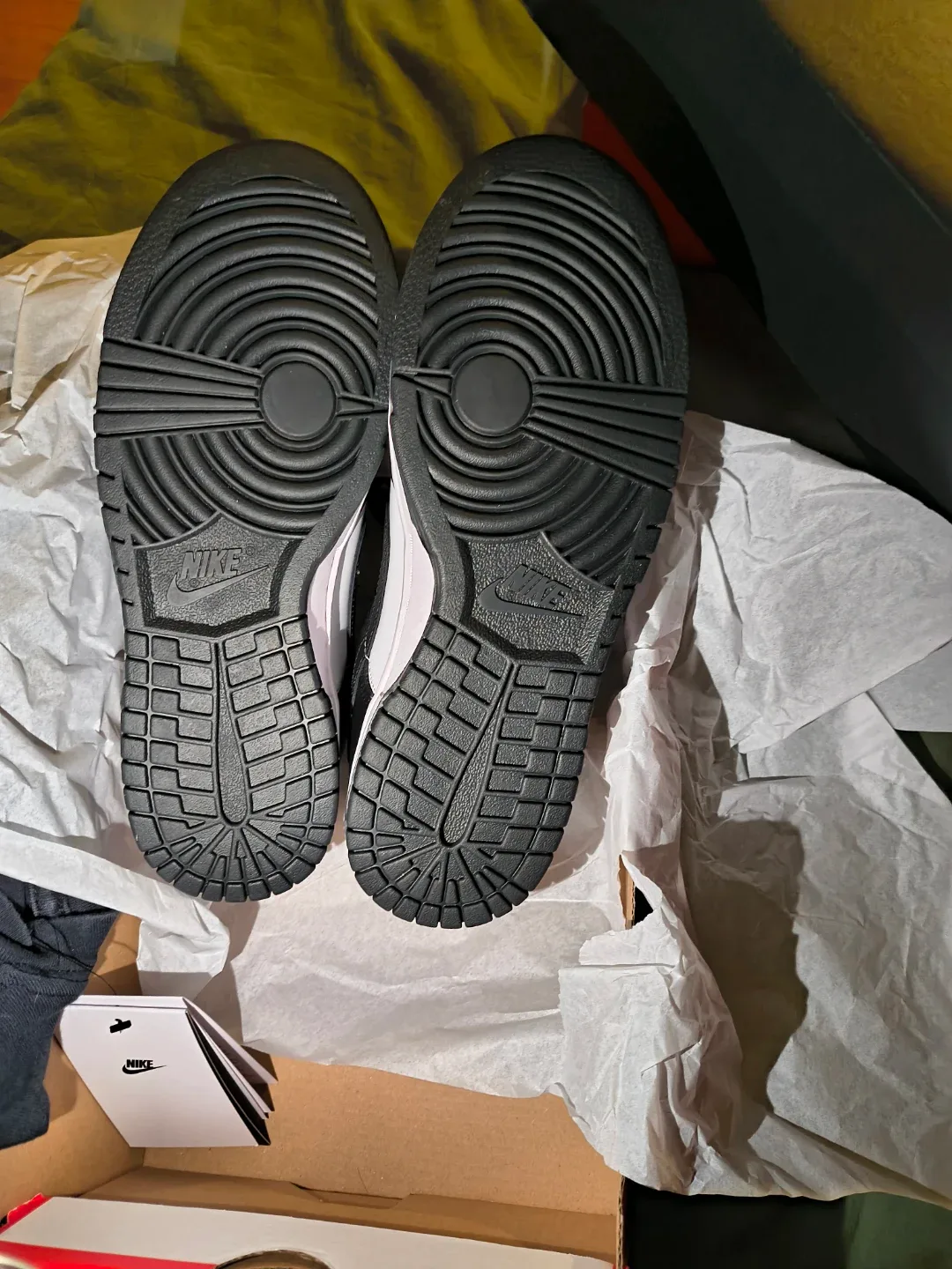 Nike Dunk Low White/Black (Panda) - Women's 8 / Men's 6.5 image indicator(5)