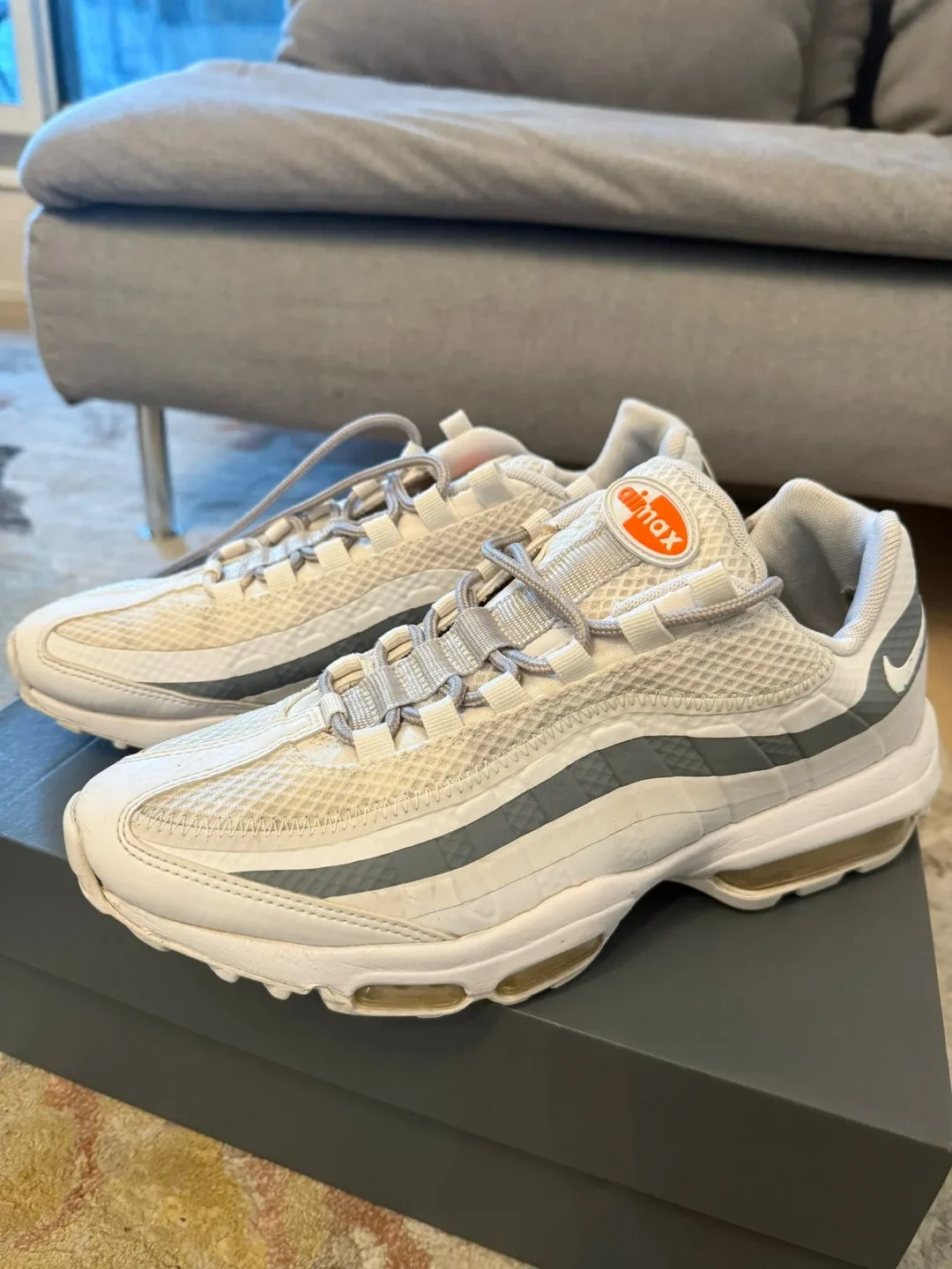 Nike Air Max 95 Sneakers - White/Grey - Size UK 8, US 8.5, EU 42 image indicator(3)