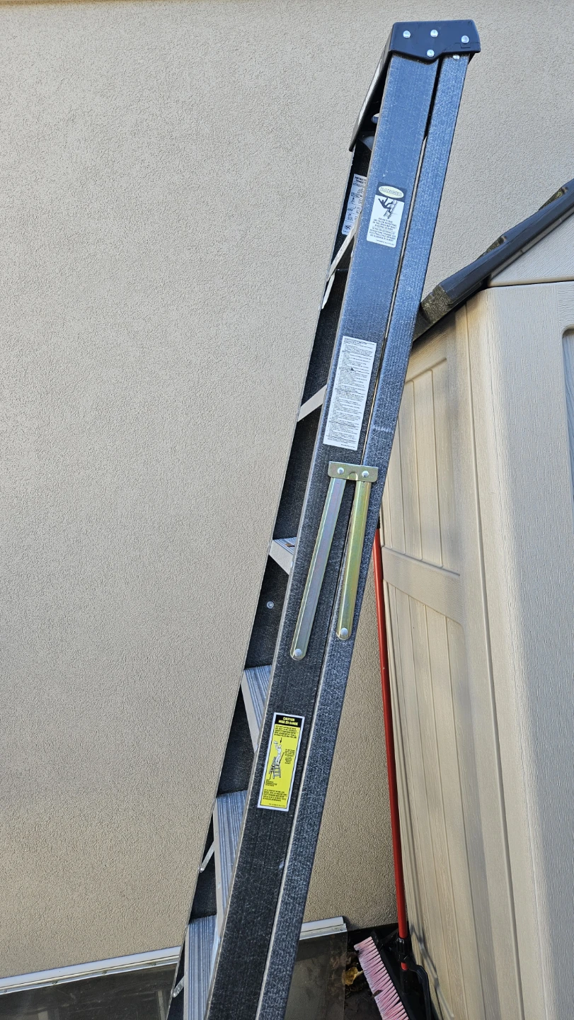 Maximum Ladder - Like New! - photo 2