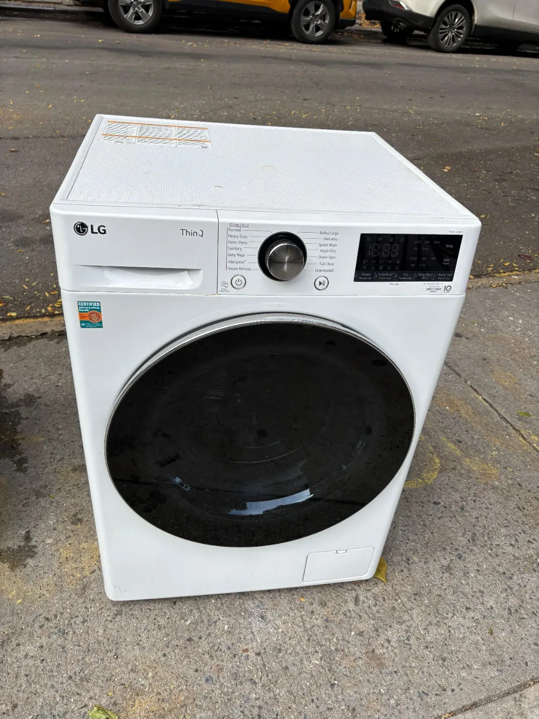 LG 24in ThinQ Washer and dryer machine all in one thumbnail