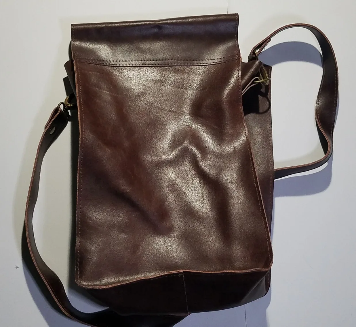Leather Crossover Bag image indicator(2)