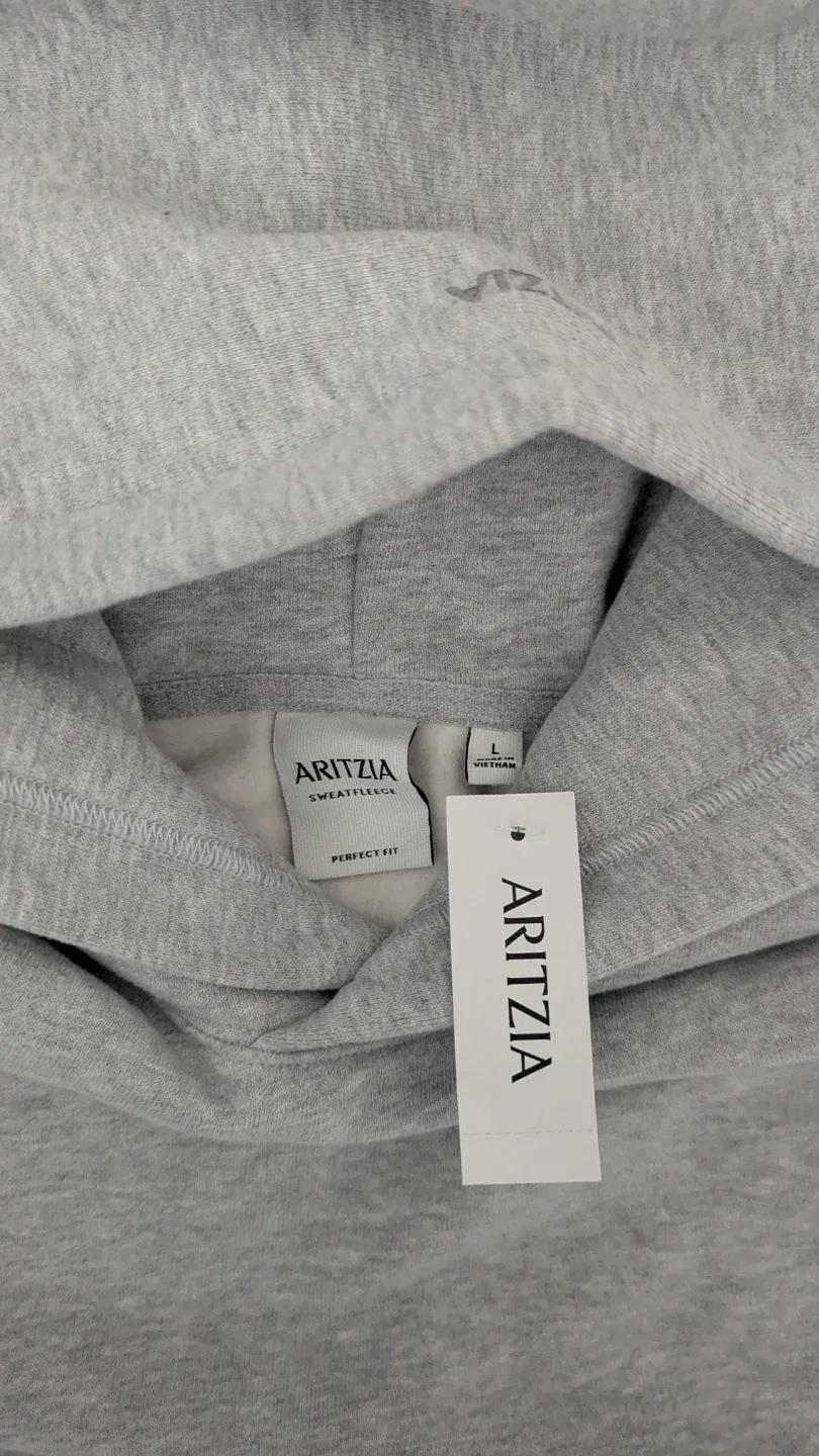 Aritzia Grey Perfect Fit Hoodie - image indicator(2)