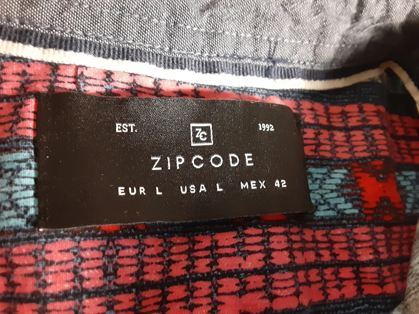 Zipcode - Short Sleeve Funky Patterned Button-Down Shirt | S: LG image indicator(4)