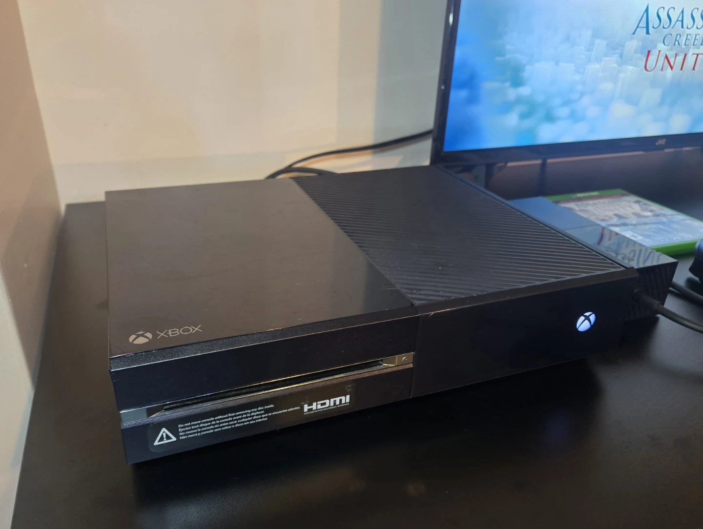 Xbox One Console + Series Controller / CLEAN + READY TO PLAY