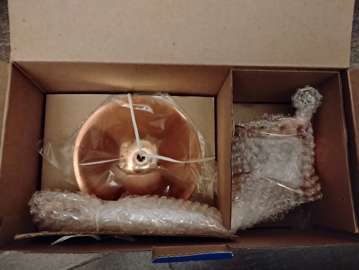 NIB!! AVON WELLNESS FENG SHUI BRONZE SPINNING LIGHT CATCHER image indicator(2)