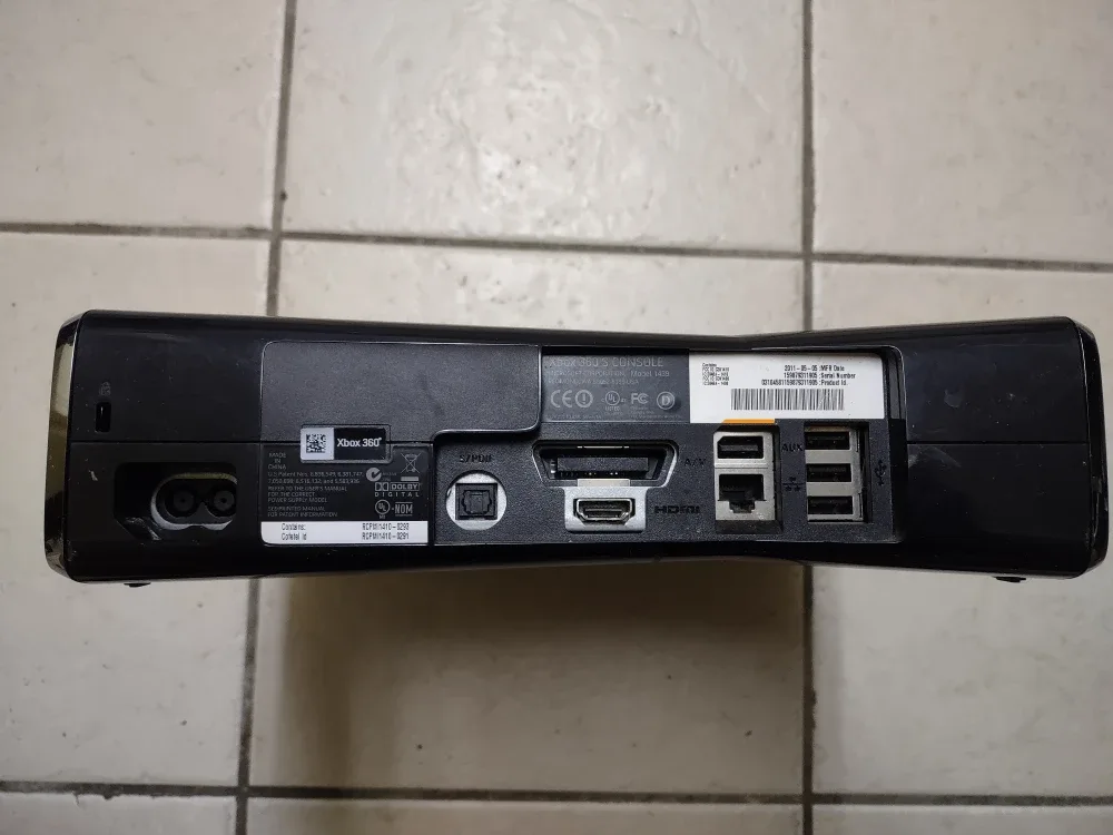 Xbox 360 Console with Controller image indicator(2)