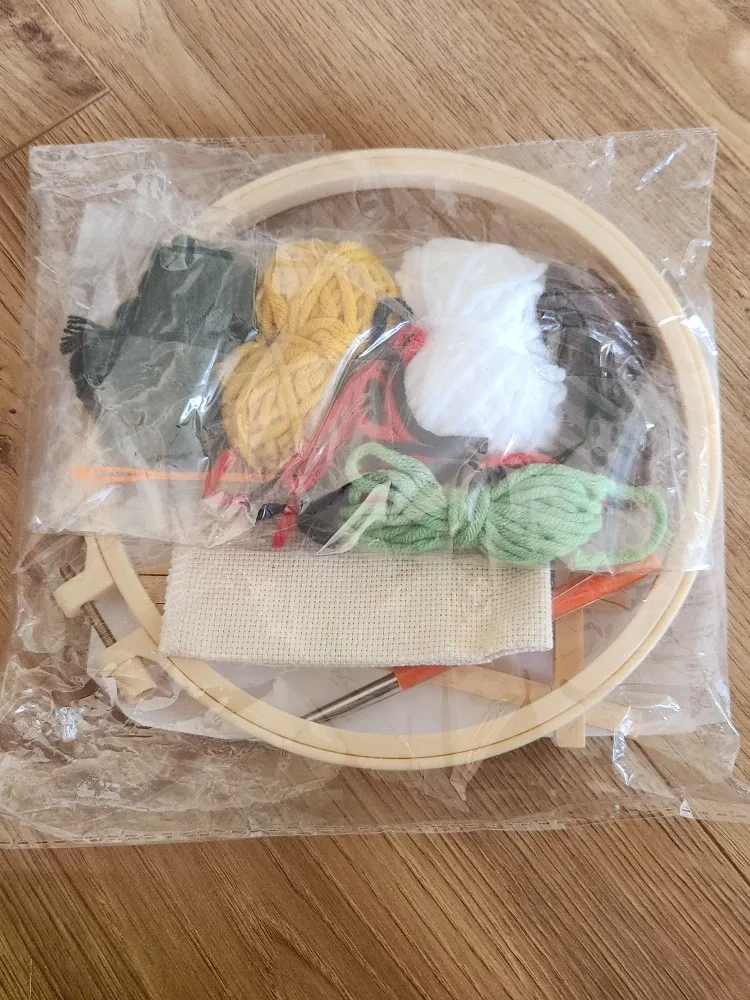DIY Punch Needle Embroidery Kit - Brand New! image indicator(2)