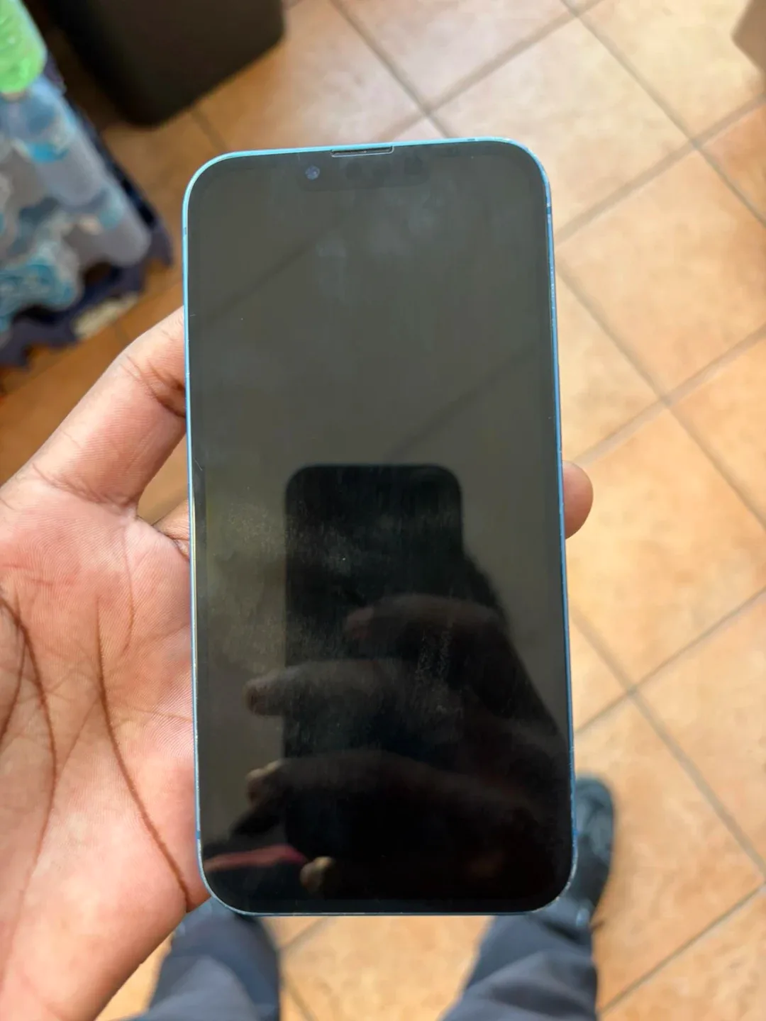 iPhone 13 Blue image indicator(4)