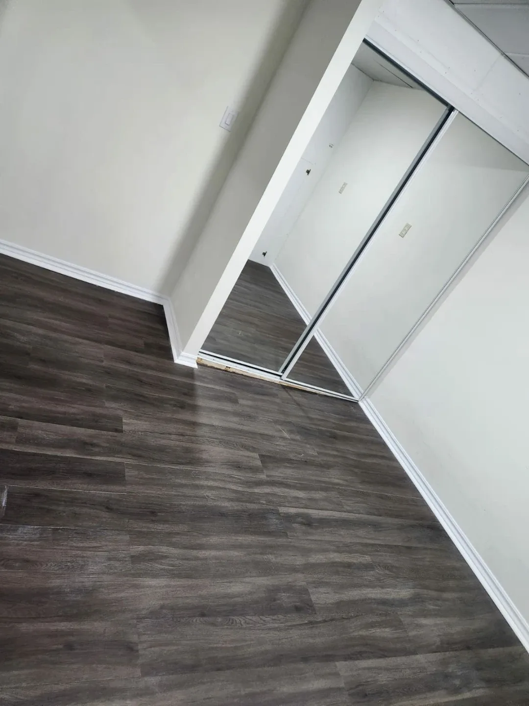 2 bed, 1 bathroom for rent image indicator(3)