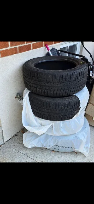 225 55 17 Michelin Winter tires set
