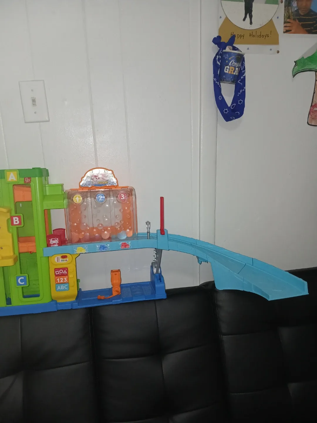 Fisher-Price Little People Car Wash Playset image indicator(2)