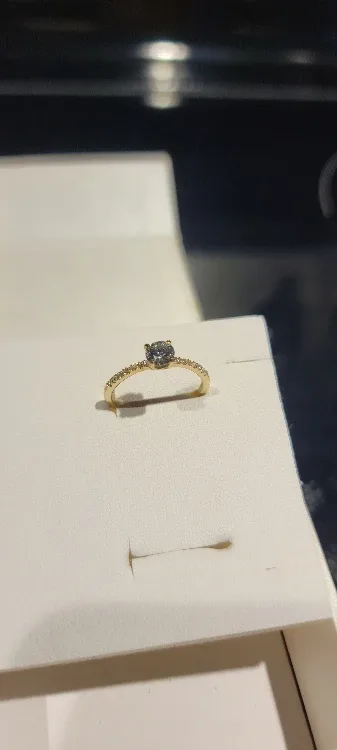 Diamond Engagement Ring image indicator(2)