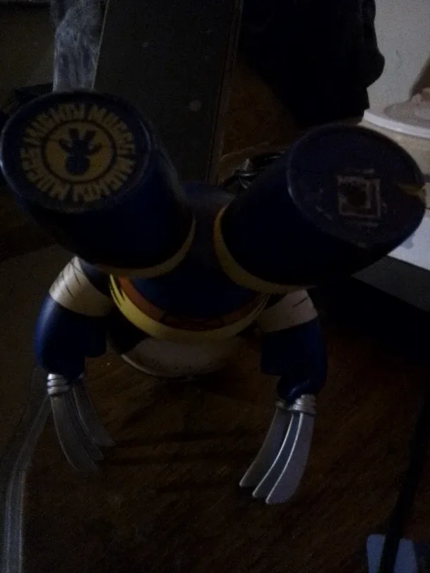 Mighty Muggs Wolverine Figure image indicator(4)