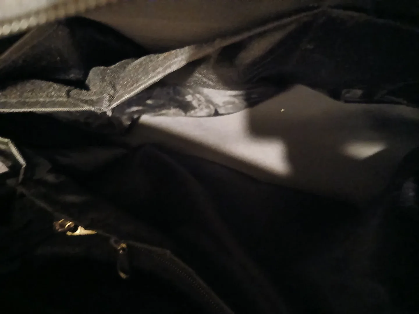 Carry on bag, going away for a weekened bag image indicator(5)