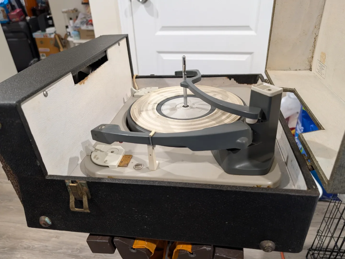 Vintage Silvertone Stereophonic Record Player image indicator(9)