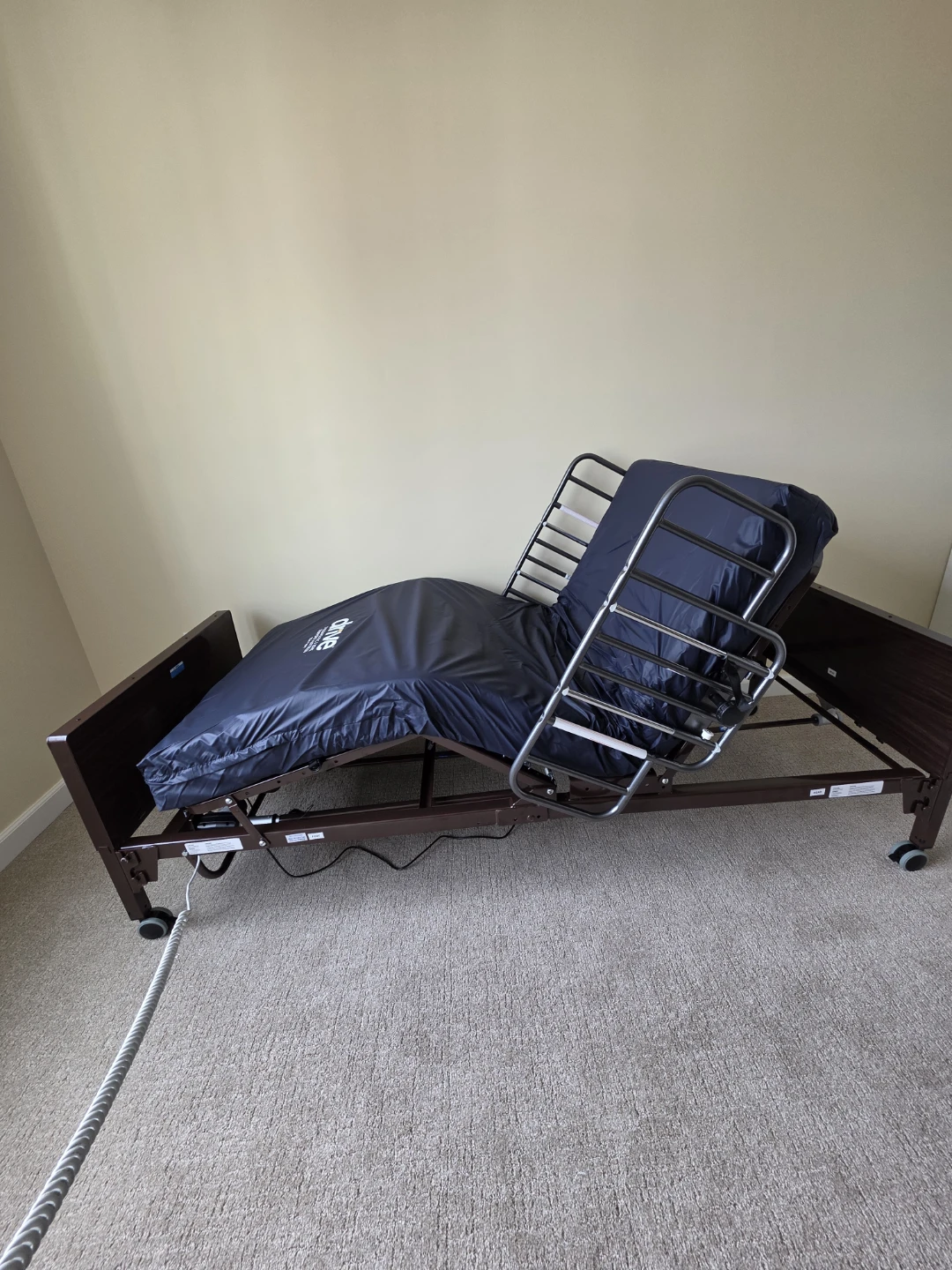 Brand NEW Medline Hospital Bed - Delivery & Setup Available - photo 4