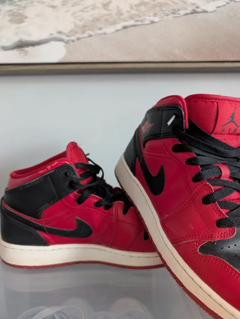 7Y Air Jordan 1 Mid Youth image indicator(5)