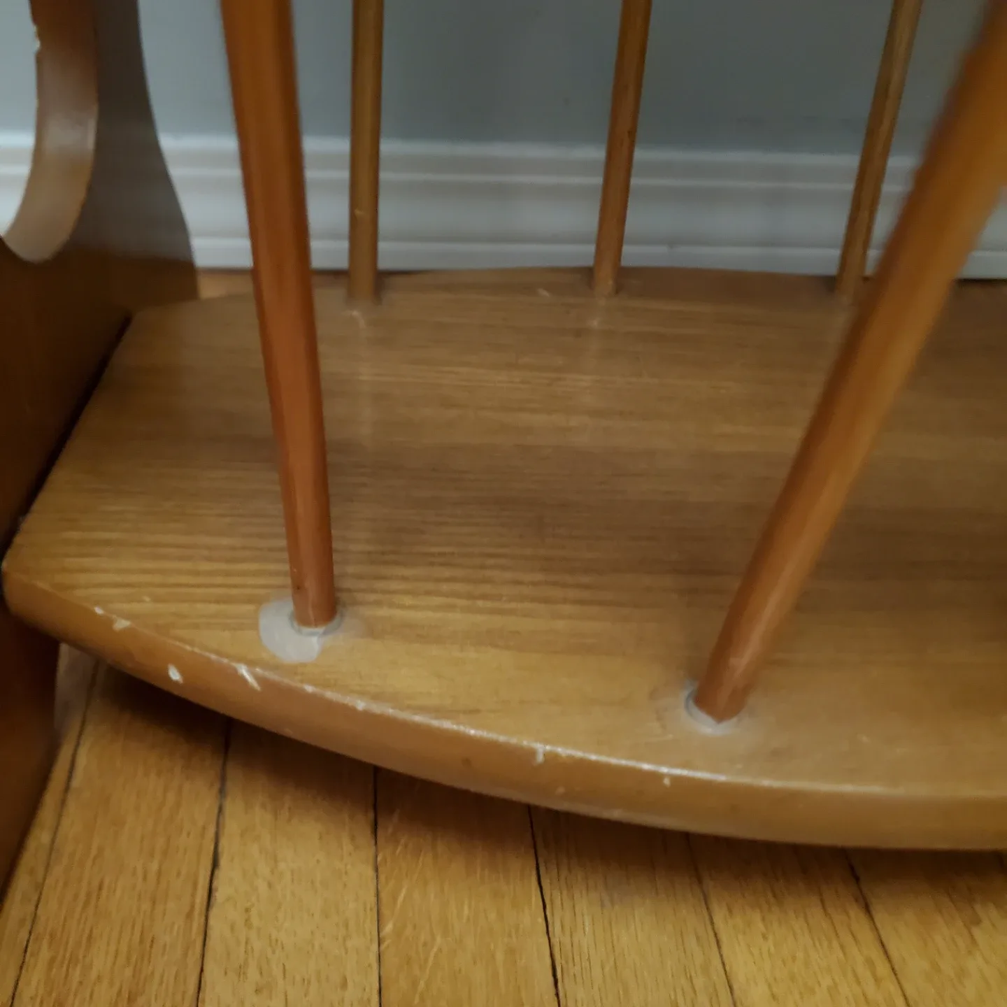 Vintage Wooden Side Table 🥕 image indicator(7)