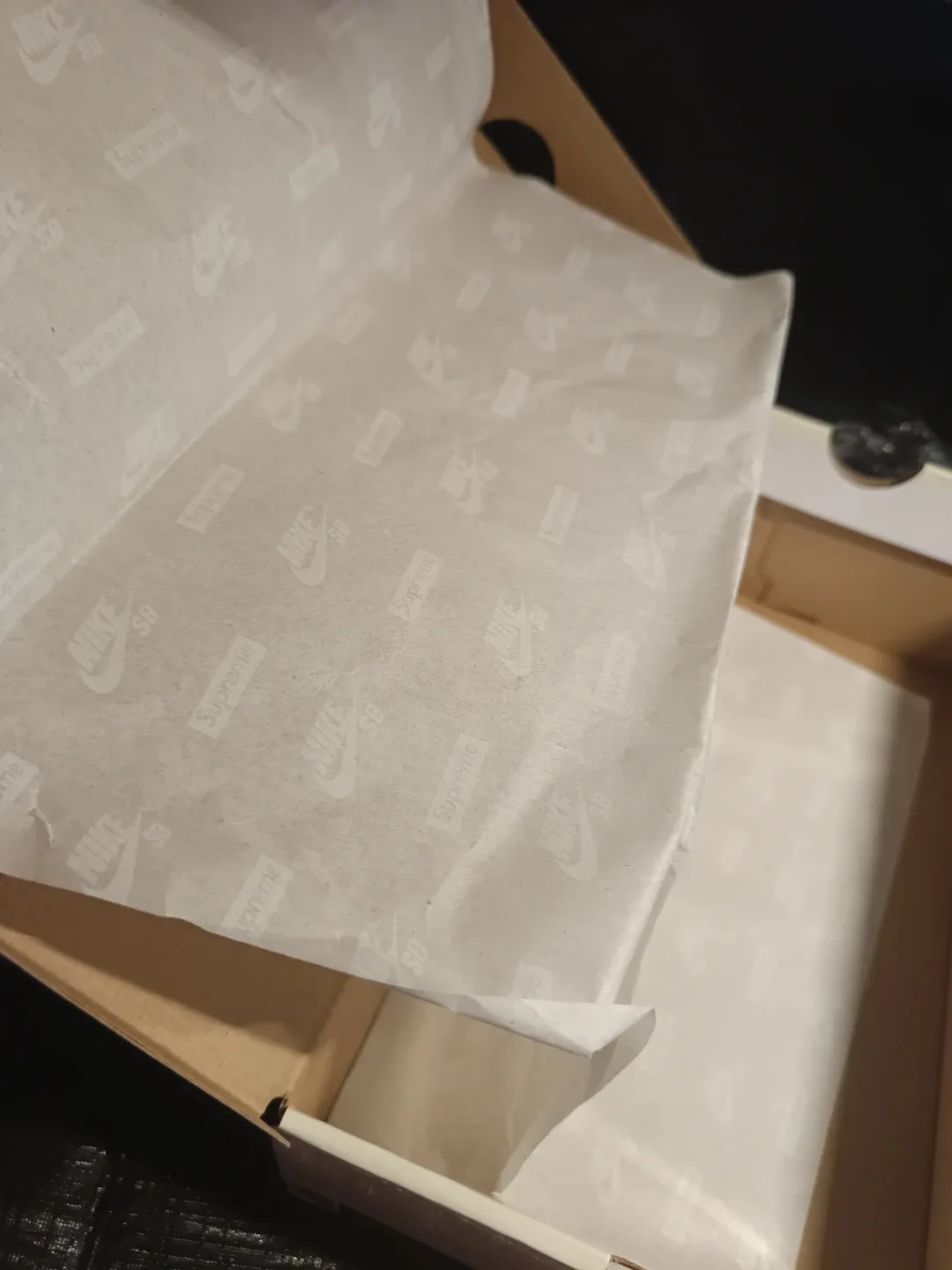 Christmas is coming! BRAND NEW Supreme Nike SB Dunk Low. image indicator(6)