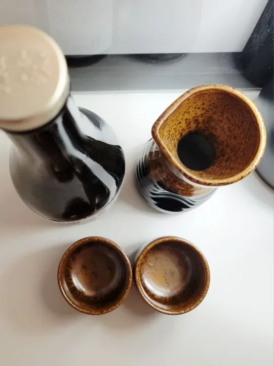 Japanese Saki Set image indicator(3)