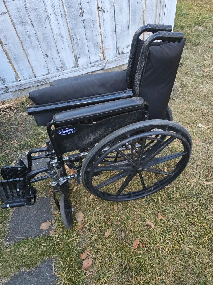 Invacare Wheelchair - Black image indicator(2)