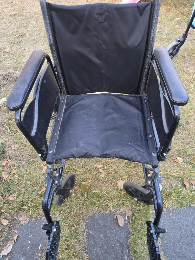 Invacare Wheelchair - Black - photo 3