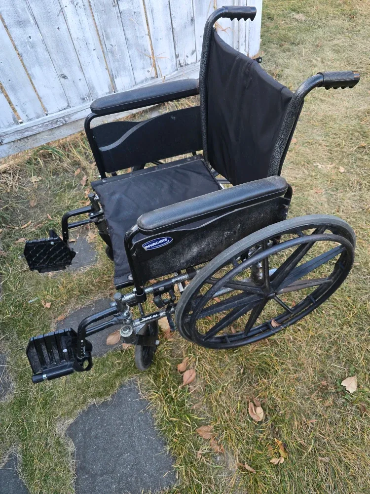 Invacare Wheelchair - Black image indicator(4)