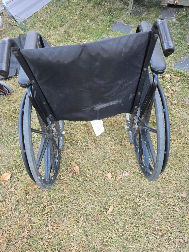 Invacare Wheelchair - Black image indicator(5)