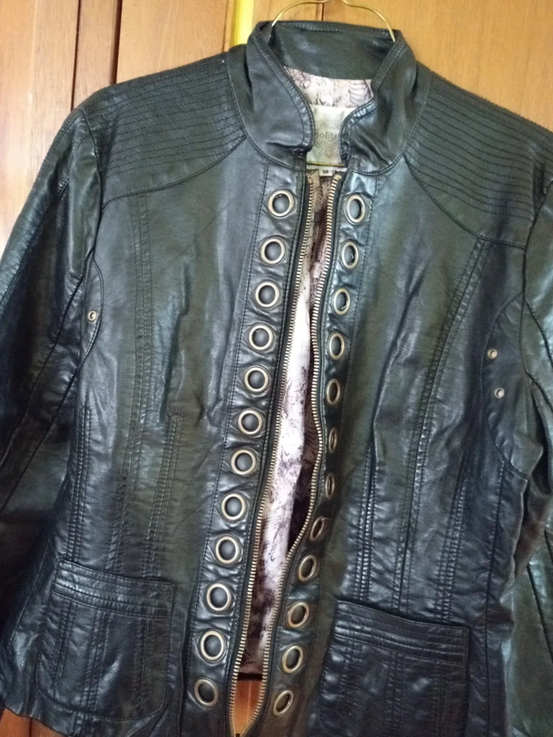 Solitaire Black Ladies Leather Jacket (Size M) image indicator(2)