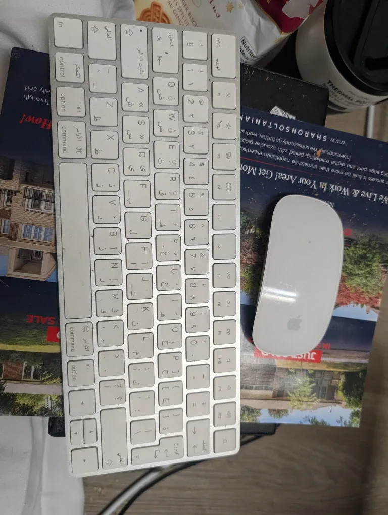 iMac Retina 5K 27-inch, 2017 image indicator(4)