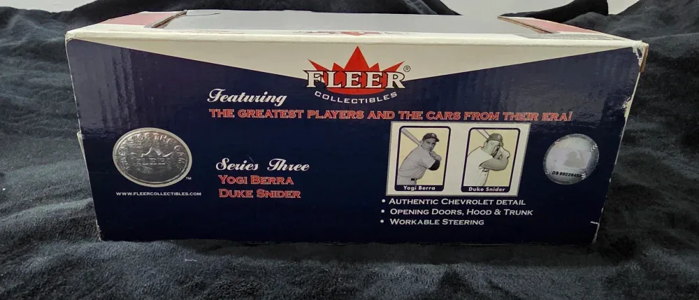 Fleer Collectibles '57 Chevy 1:24 Scale image indicator(3)