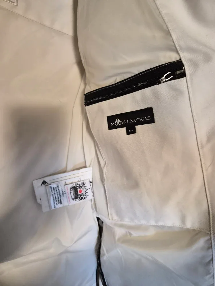 Moose Knuckles Down Puffer Jacket - Size S image indicator(2)
