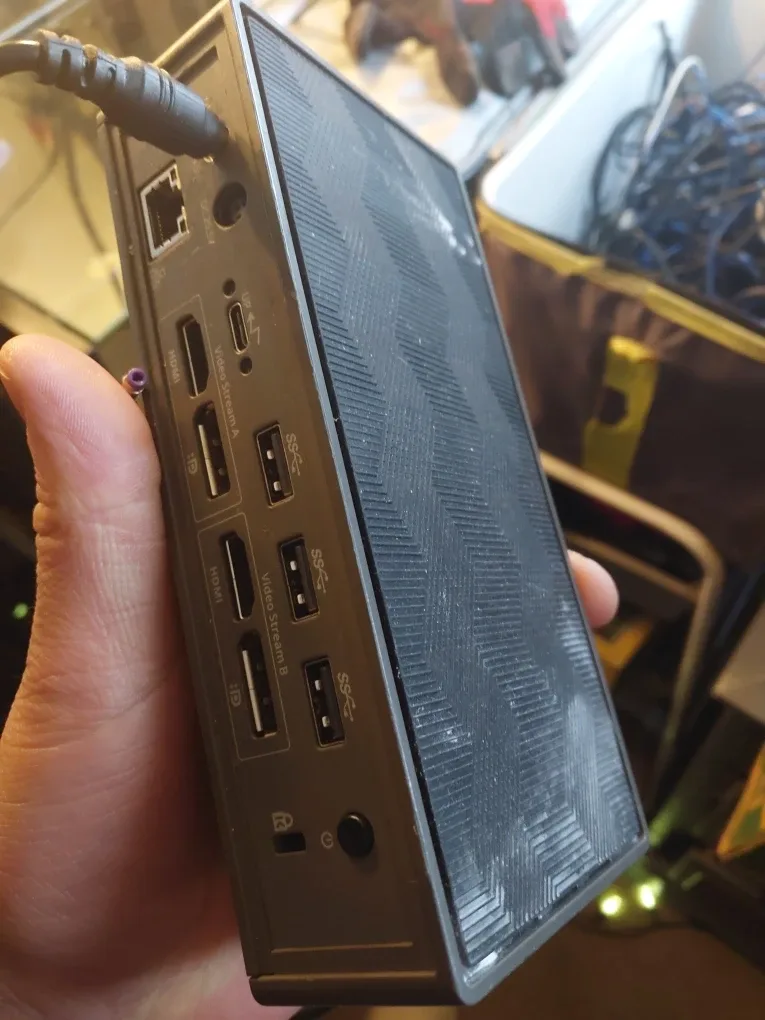 Targus DisplayLink 4K Plug & Display Docking Station image indicator(2)