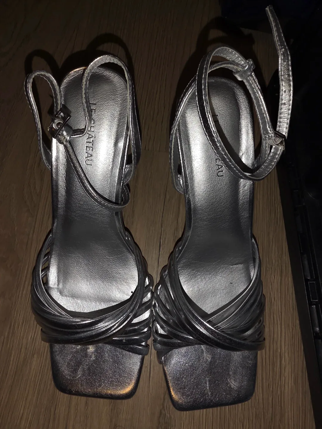 Le Chateau Silver Heels - Size 9