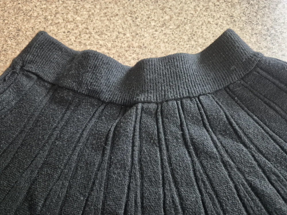 Kebeya Black Knit Skirt - photo 5