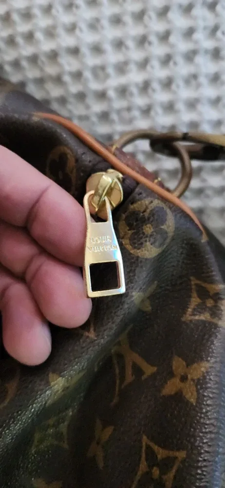 Louis Vuitton Monogram Canvas Keepall image indicator(3)