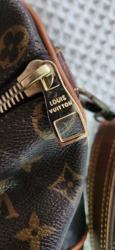 Louis Vuitton Monogram Canvas Keepall image indicator(4)