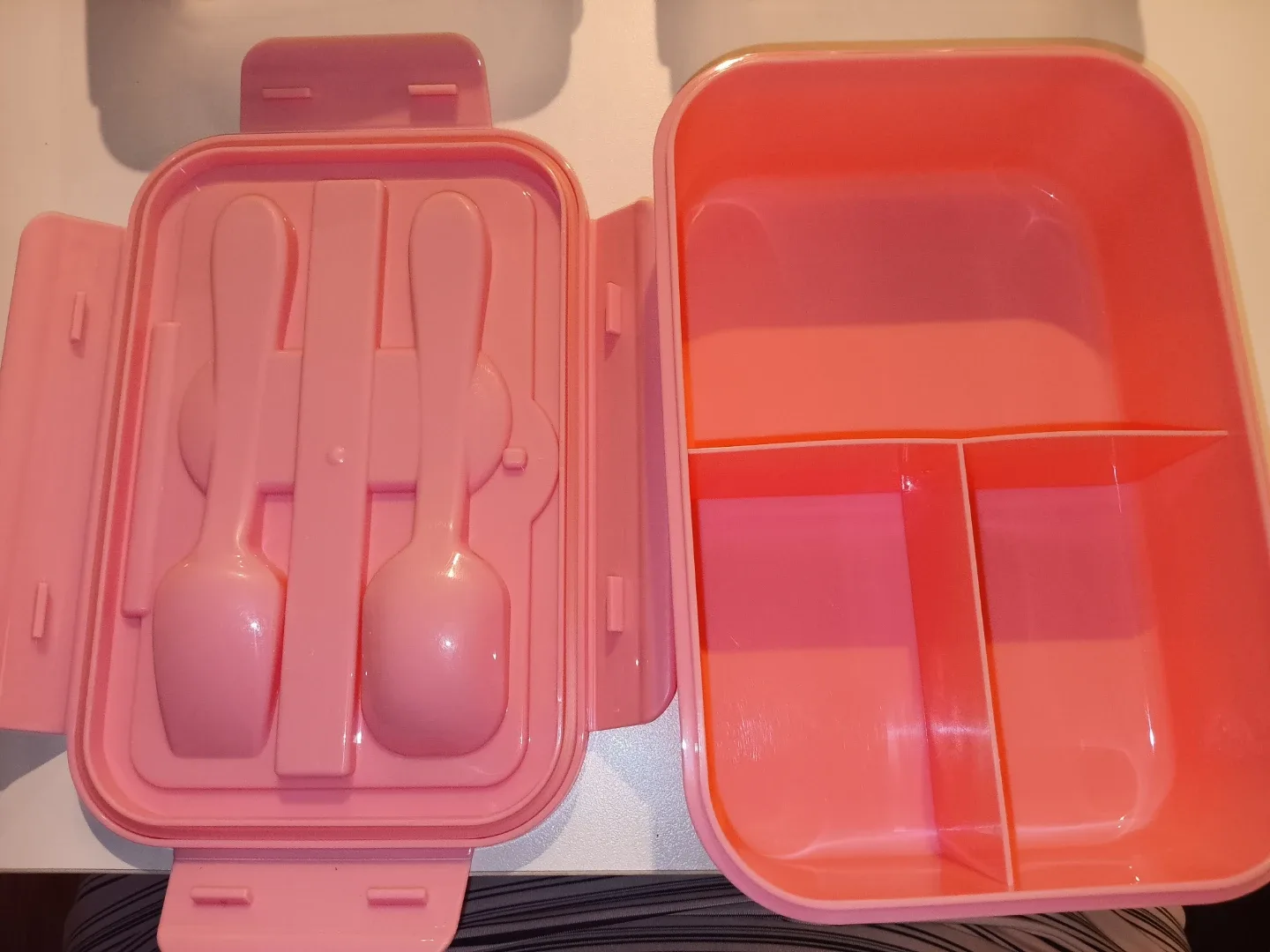 Variety of Food Storage Containers image indicator(4)