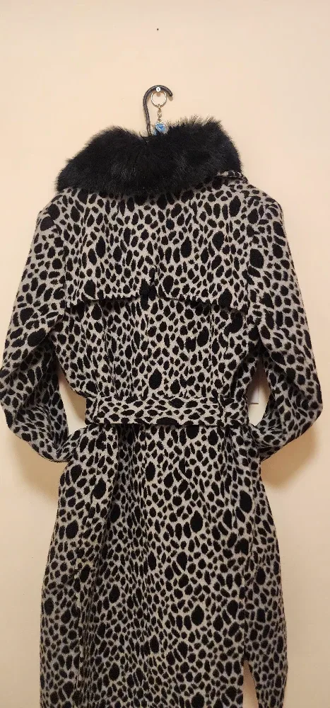 1 Madison Leopard Print Coat with Fur Collar image indicator(5)