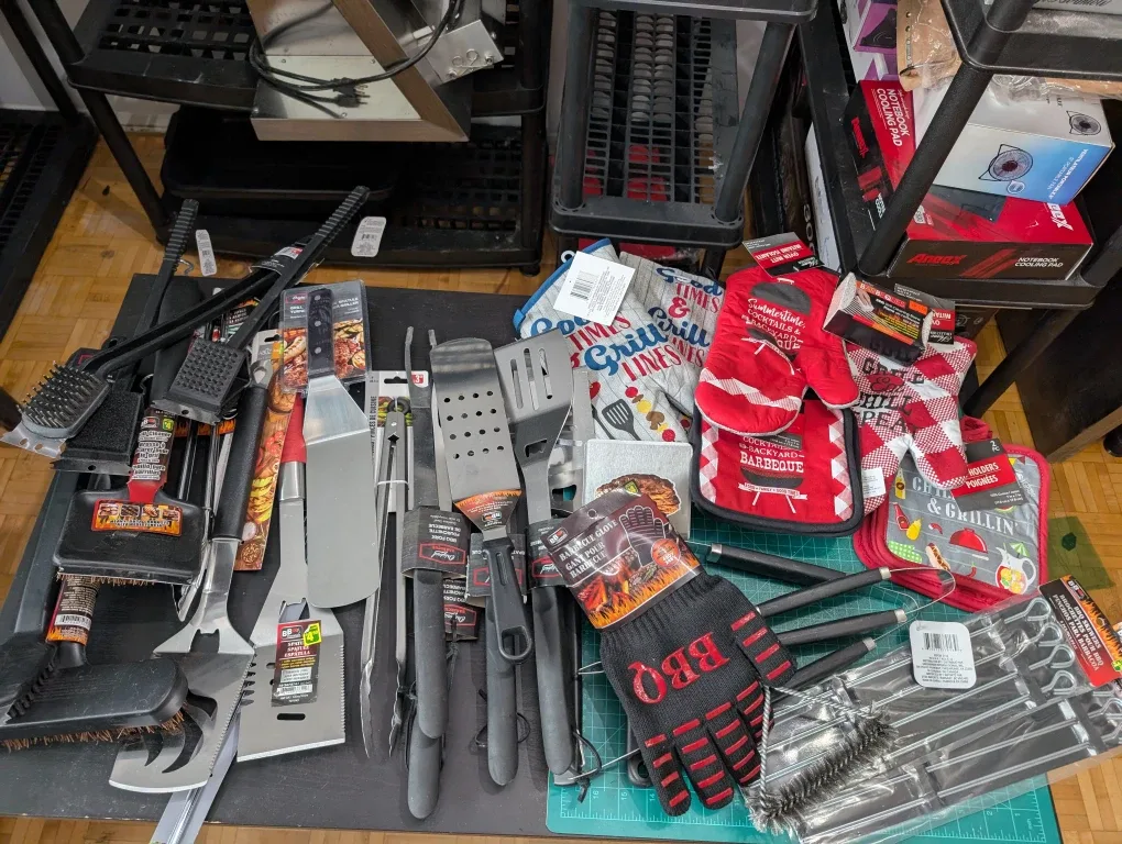 BBQ Grill Tools & Accessories lot BRAND NEW! image indicator(2)