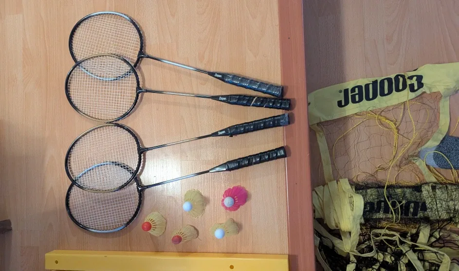 Cooper Outdoor Volleyball And Badminton Set image indicator(3)