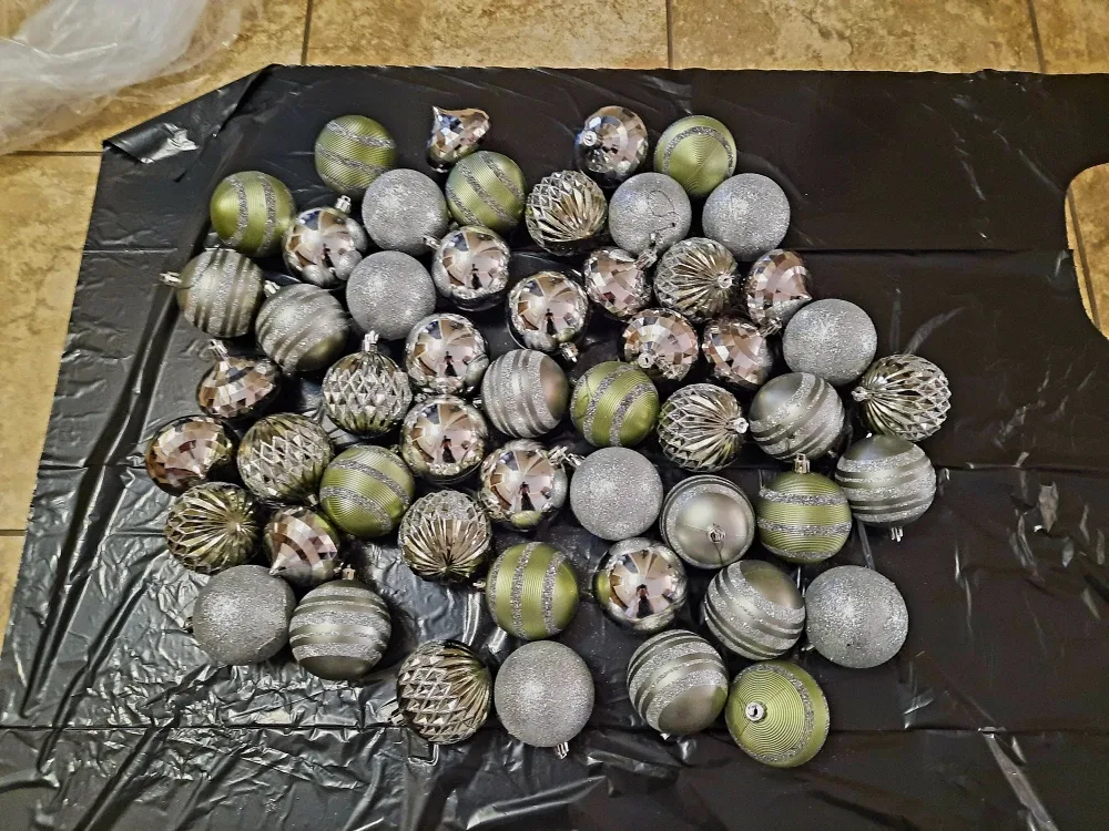 52pcs Christmas tree silver ornaments