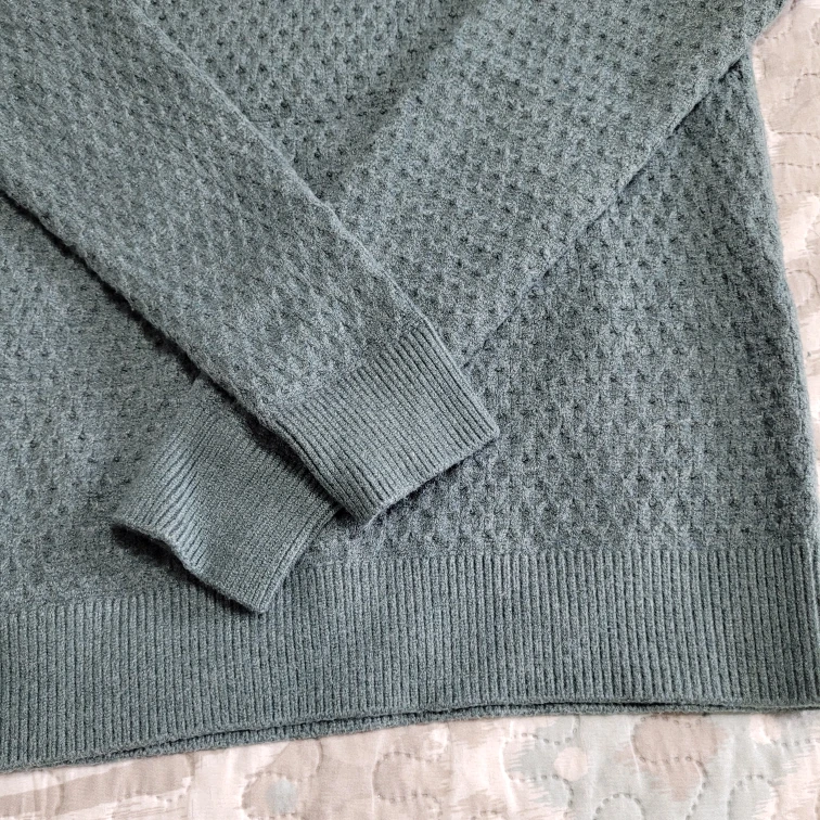 Ladies Size Small Petite Sweater - photo 2