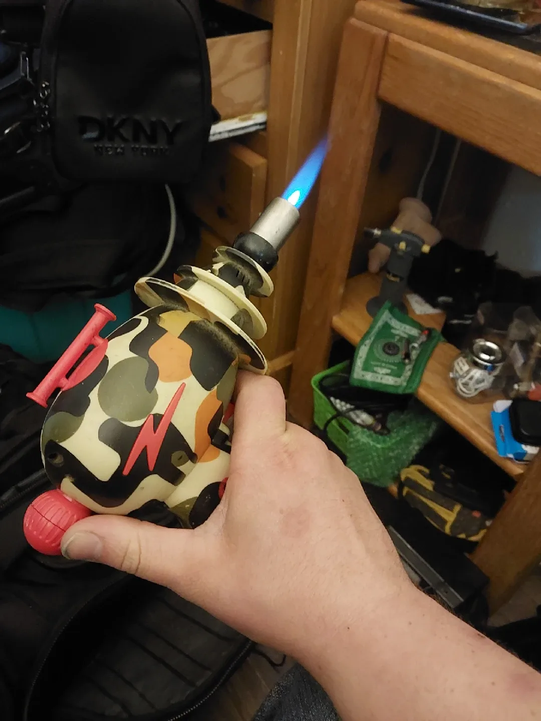 Novelty C.O.D Ray Gun Torch Lighter image indicator(2)