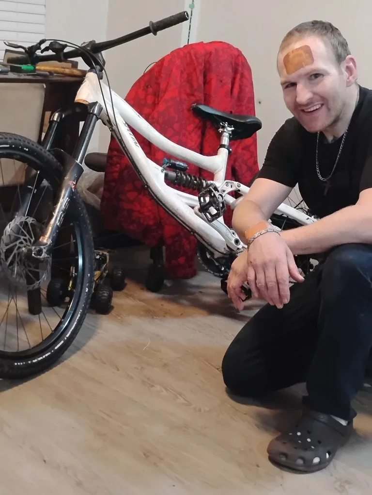 Specialized FSR Downhill Mountain Bike image indicator(7)